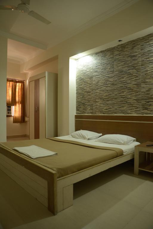 Hotel Sri Sai Krupa ハイデラバード 部屋 写真