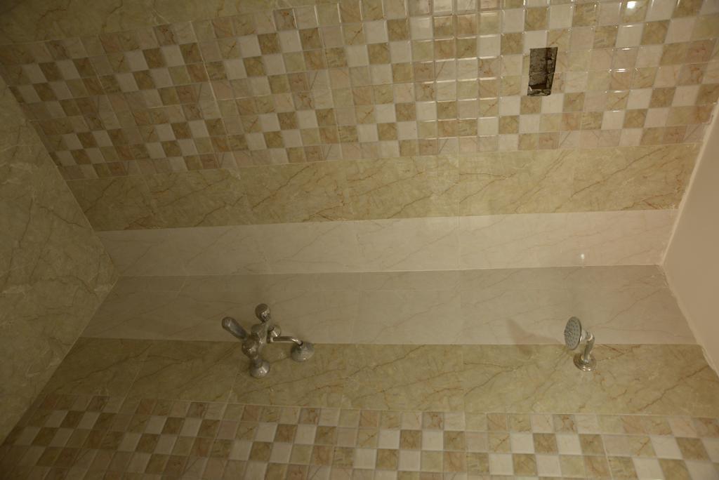 Hotel Sri Sai Krupa ハイデラバード エクステリア 写真